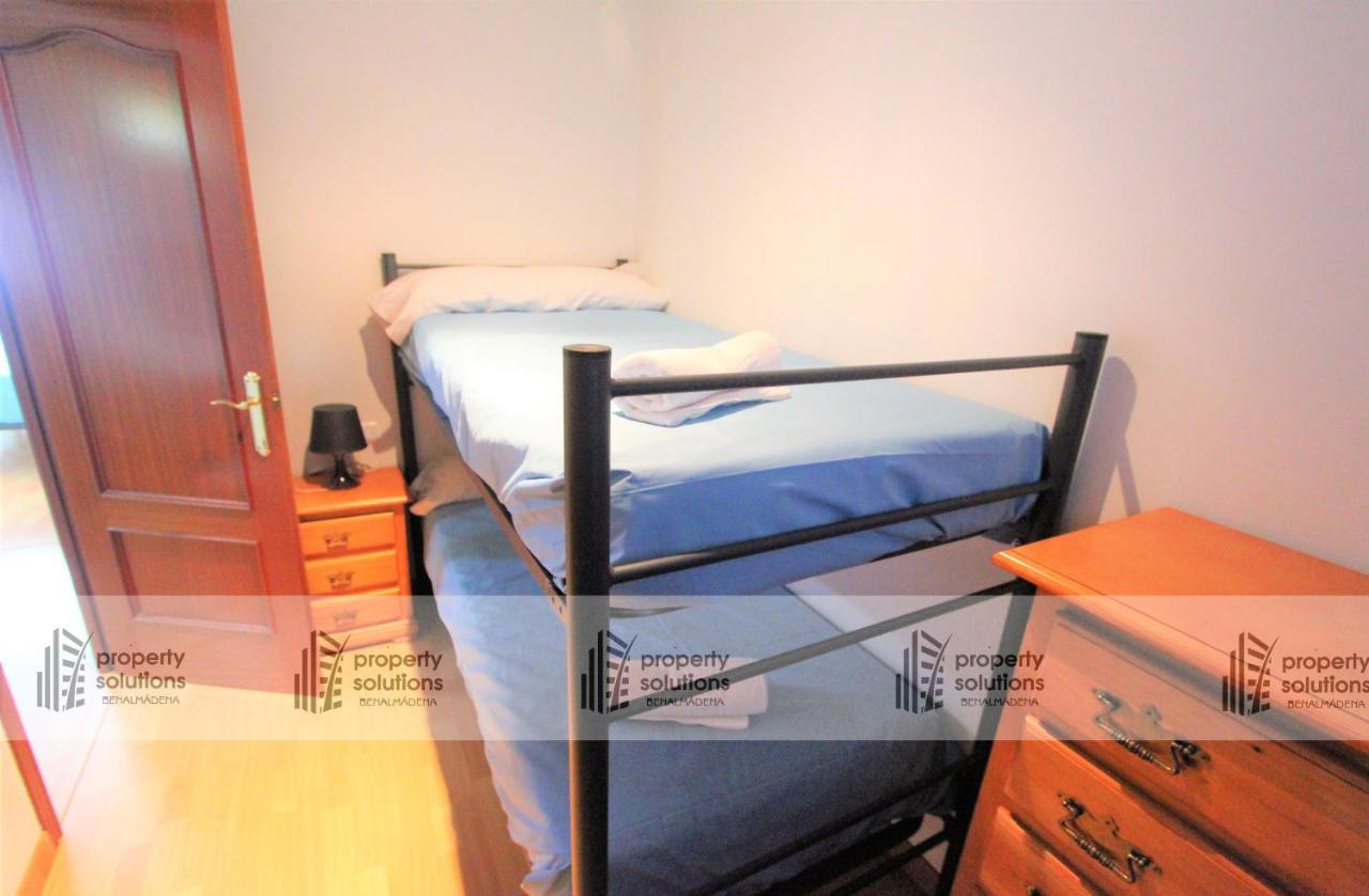 La Carihuela - Apartamento De 3 Dormitorios -A 300Mtrs De La Playa Torremolinos Exteriör bild